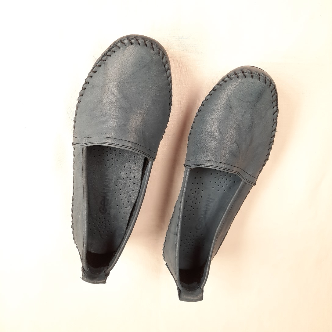 Mocassins Gemini bleu pétrole T40 semelles antidérapantes Très bon état - Vue 2 - 